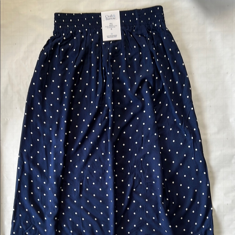 Croft & Barrow Dark Blue Skirt with Cream Dots - Size XS